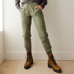 Albion Capri Pants